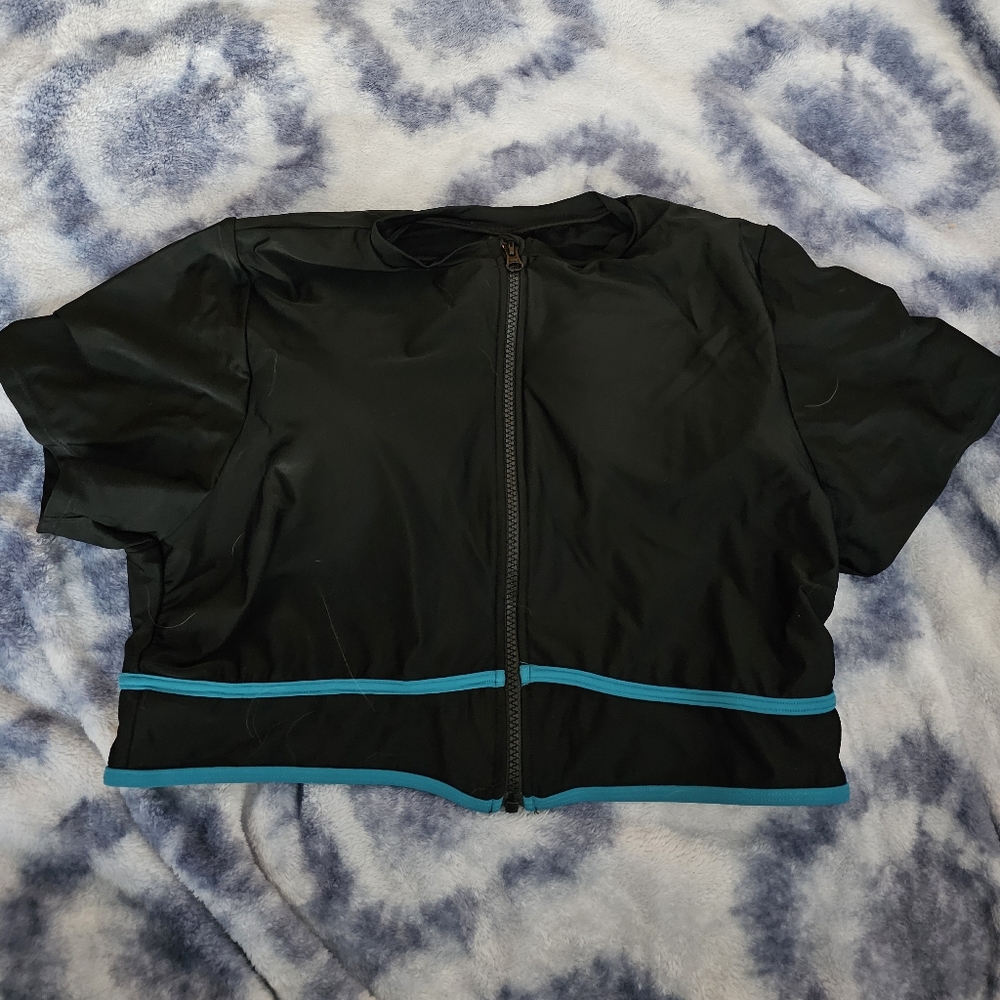 SOLD -- NWT Torrid Swim Crop Top And Rash Guard With Functional Zipper Size 2X